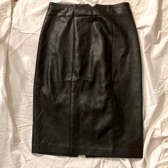 Danier Black Leather Skirt Sz8 Buttery Soft - Picture 1 of 6